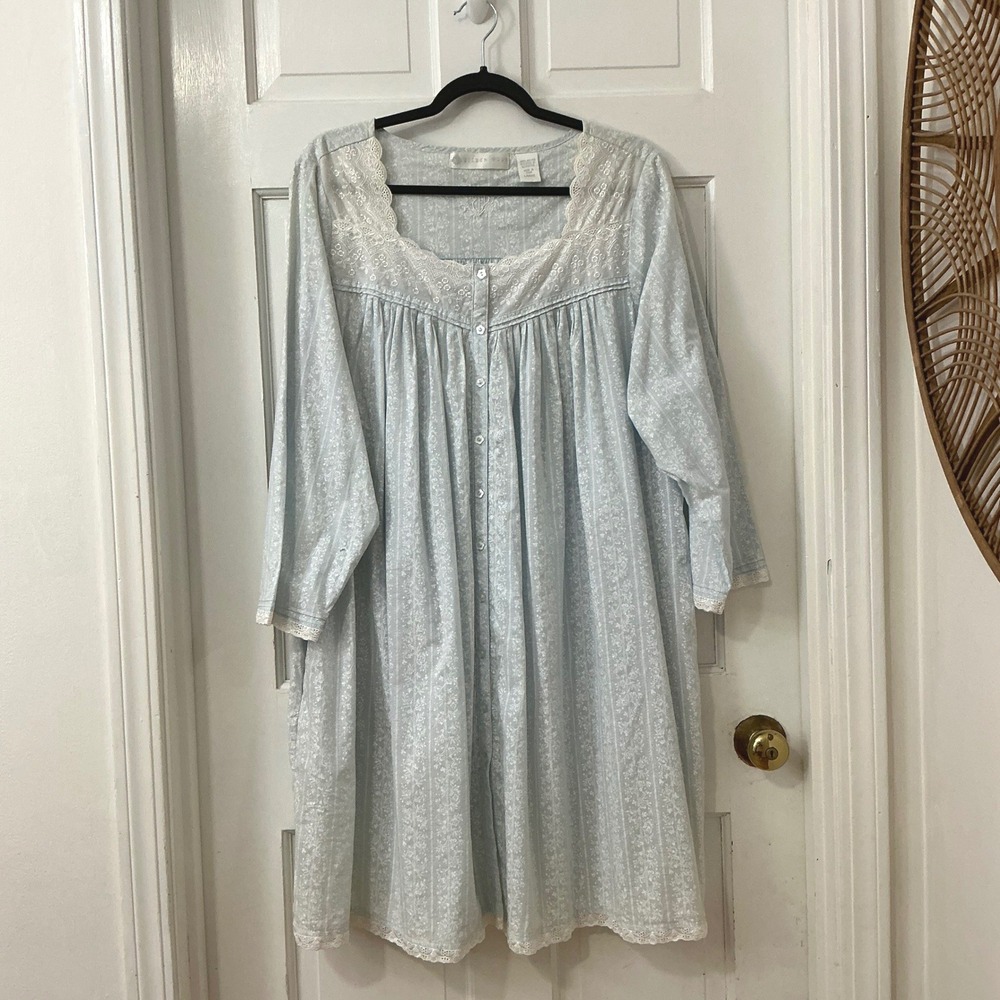 Eileen West Eyelet and Lace Trim Nightgown L Cotton Floral Feminine Victorian
